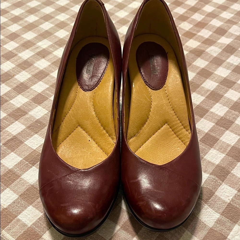 Earth Tamarack Pumps Women’s Size 7.5 Merlot Burgundy Comfort Heels